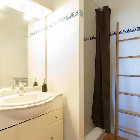 Renting Chez Sophie - 2 Bedroom 2-4pers Terrace Sea View Pool Garage Appartement