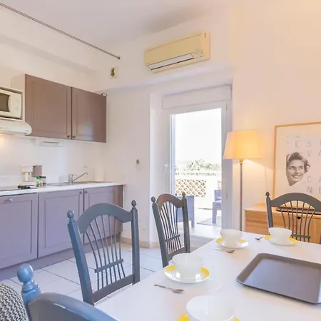 Appartement Renting Chez Sophie - 2 Bedroom 2-4pers Terrace Sea View Pool Garage